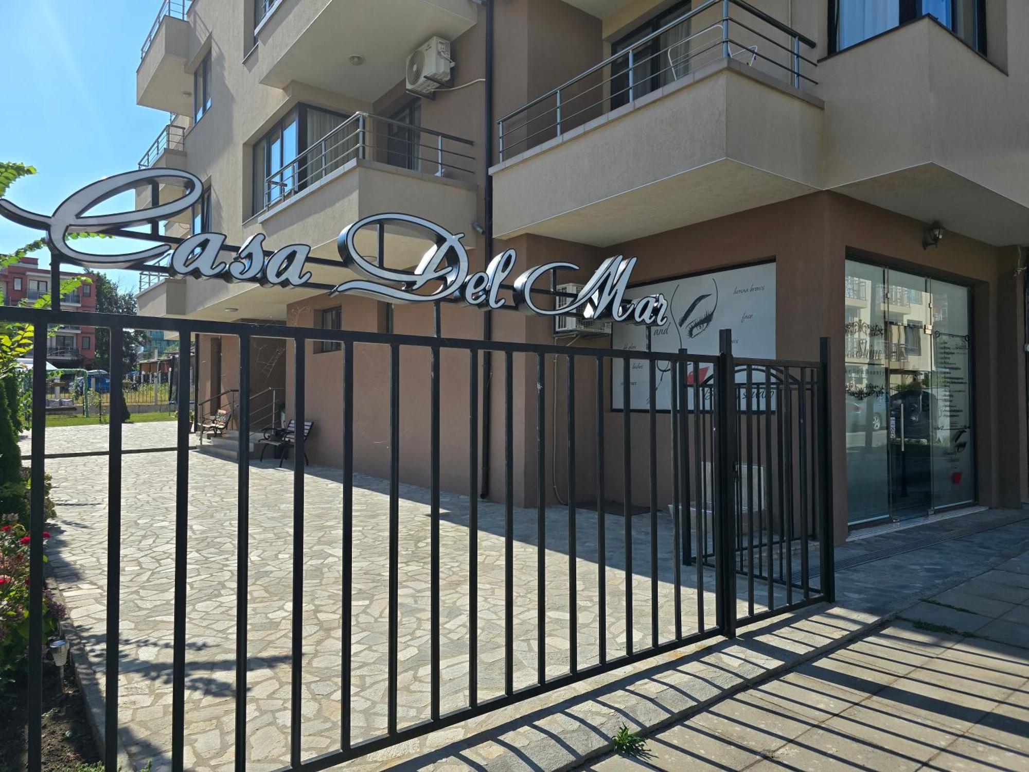 Casa Del Mar Hotel Primorsko Bagian luar foto