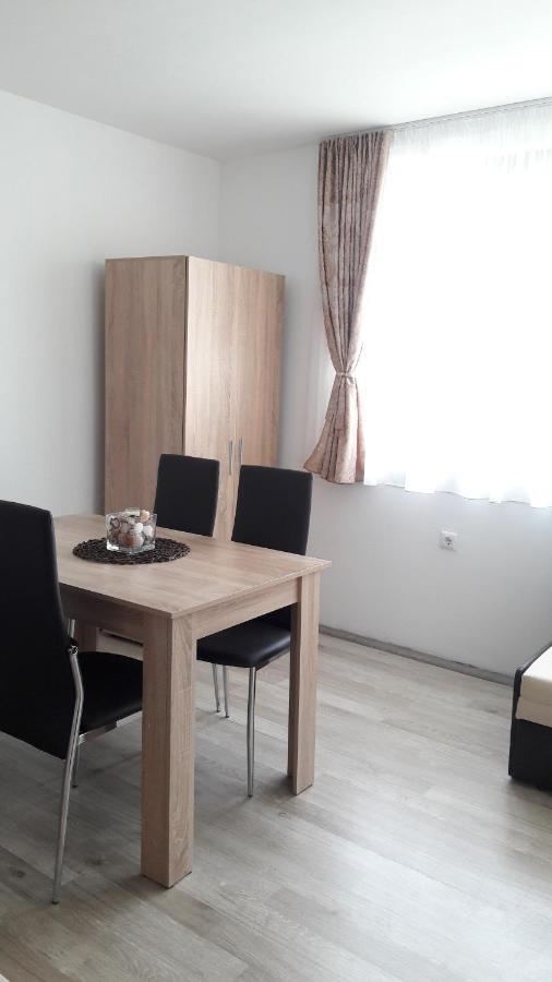 Casa Del Mar Hotel Primorsko Bagian luar foto